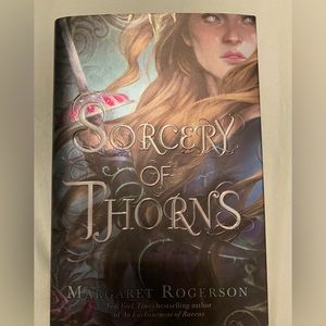 💜 sorcery of thorns book